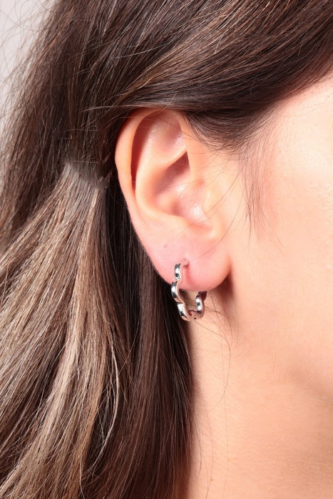 Heliophilia Silver Pendientes de Plata con Recubrimiento de Laca Heliophilia Silver Pendientes de Plata con Recubrimiento de Laca